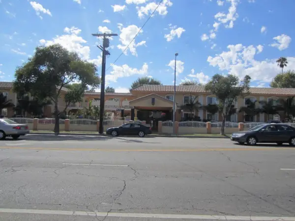 Starlight Inn Canoga Park 6